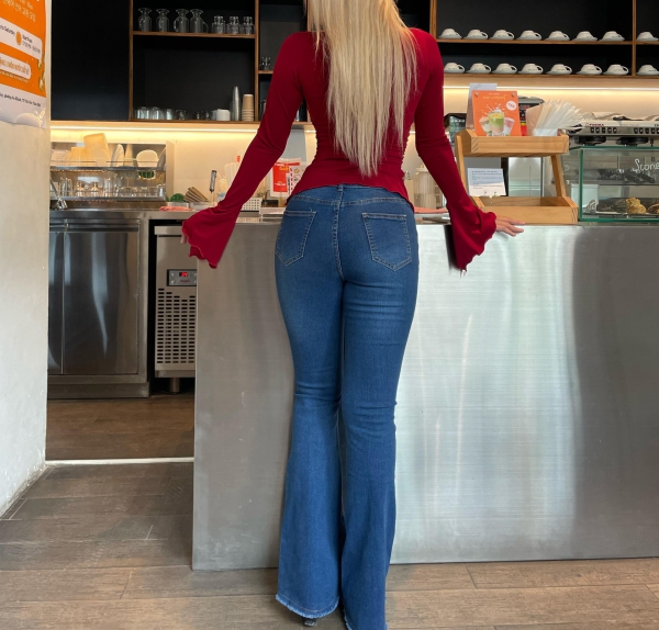 SableX Quần Jean Ống Loe Denim Basic Xanh Đậm, Form Chuẩn, Tôn Dáng có đủ size XS-XL mã SB001LOE