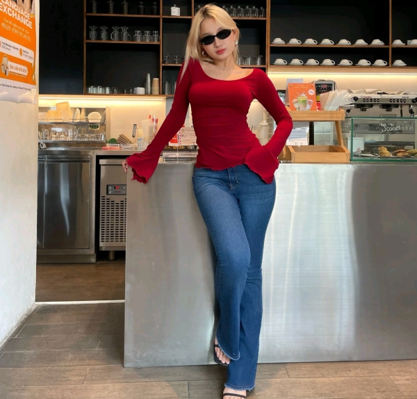 SableX Quần Jean Ống Loe Denim Basic Xanh Đậm, Form Chuẩn, Tôn Dáng có đủ size XS-XL mã SB001LOE